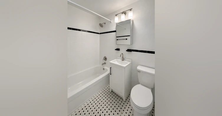 2412 Queen Street East, Toronto, ON, M1N 1A2 - 6