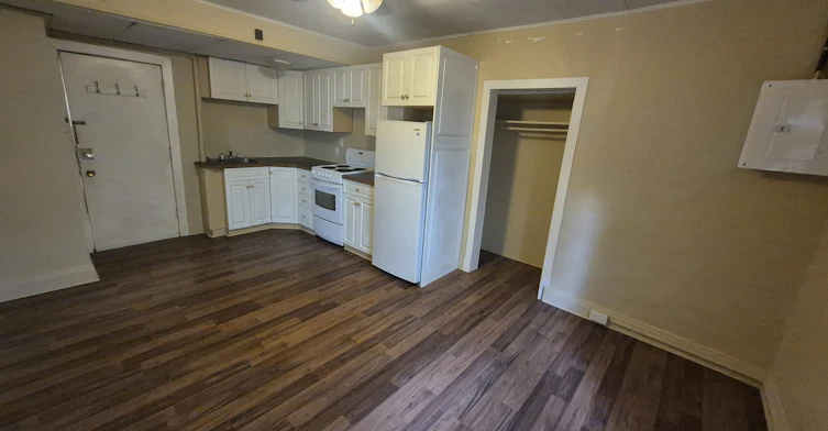 3-1900 Garnet Street, Regina, SK, S4T 2Z4 - 3