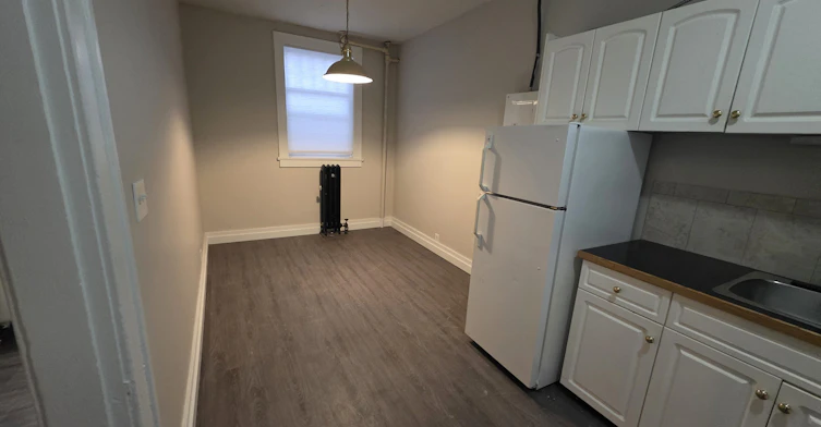 1-1900 Garnet Street, Regina, SK, S4T 2Z4 - 4