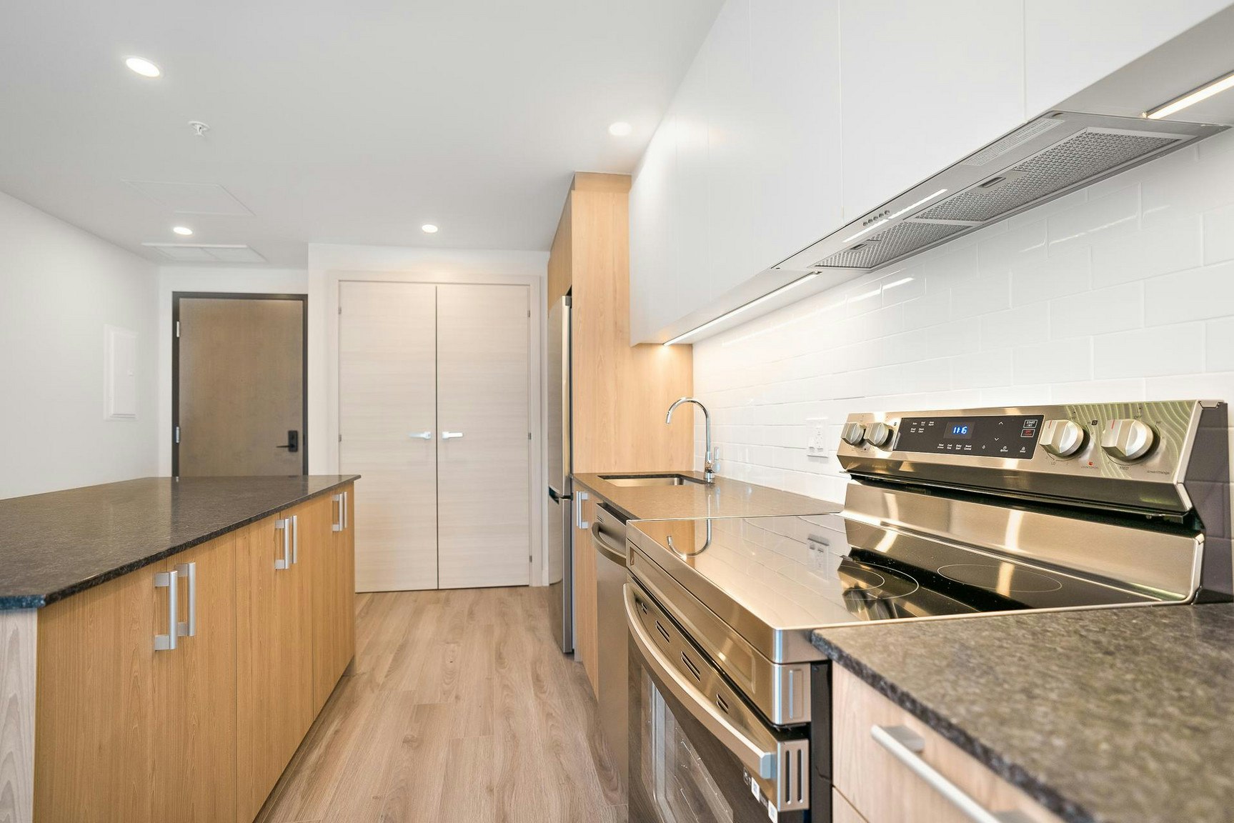 2508-360 President Kennedy, Montréal, QC, H3A 0H8 - 75