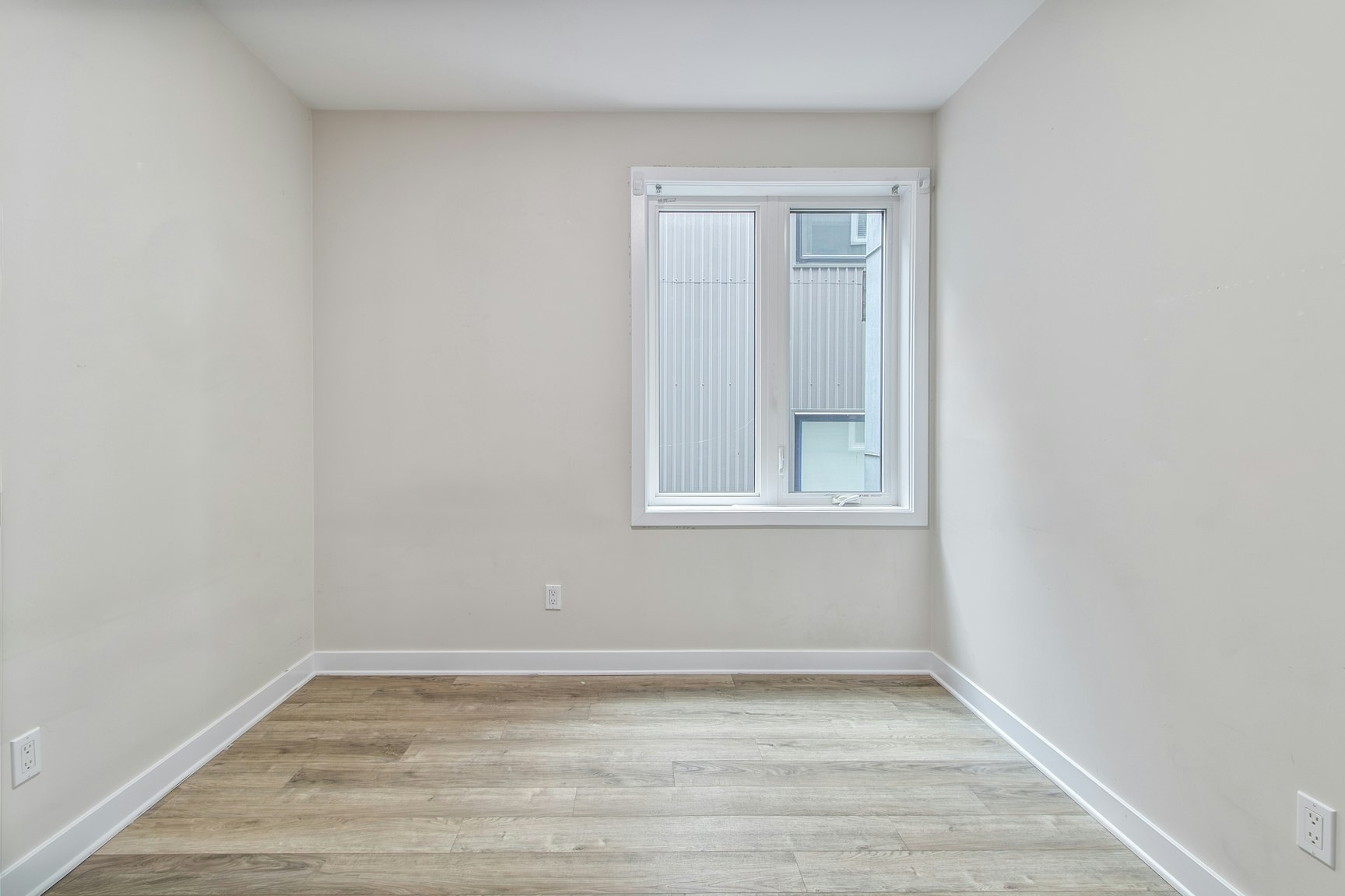 2-296 Somerset Street East, Ottawa, ON, K1N 6W1 - 11