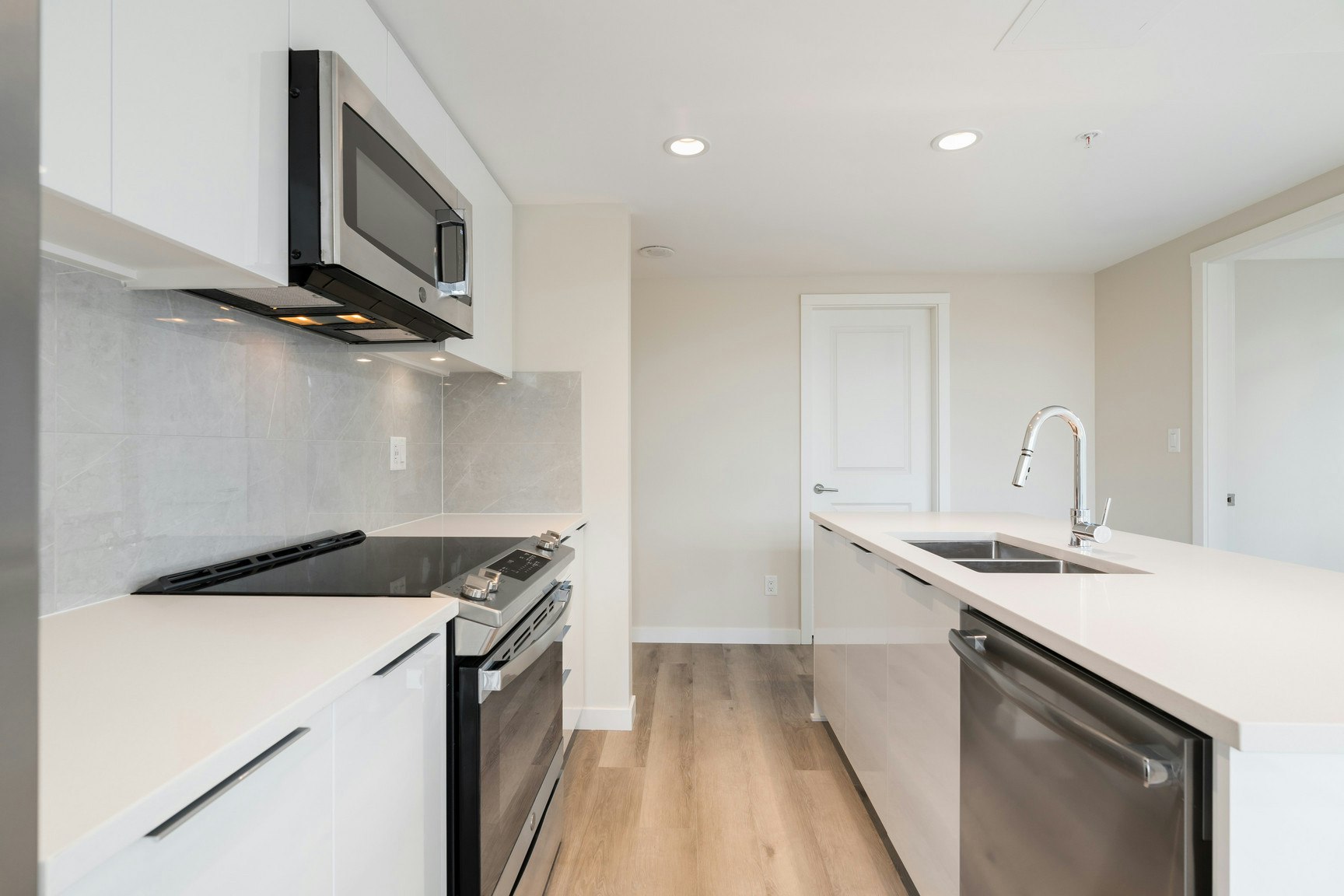 505-1182 Westwood Street, Coquitlam, BC, V3B 0T9 - 6