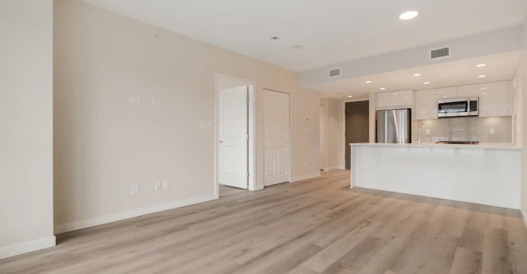902-1182 Westwood Street, Coquitlam, BC, V3B 0T9 - 6