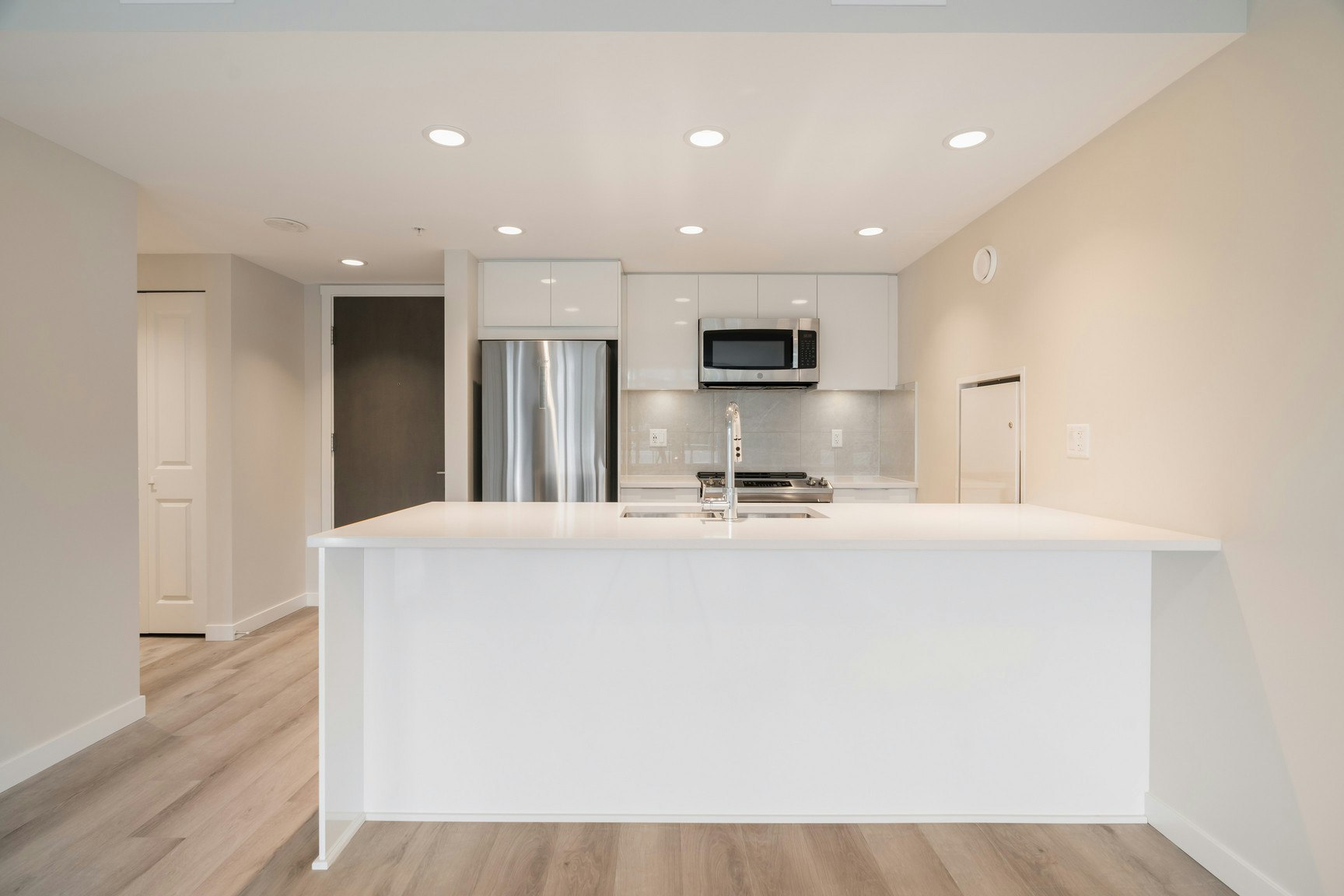 902-1182 Westwood Street, Coquitlam, BC, V3B 0T9 - 2