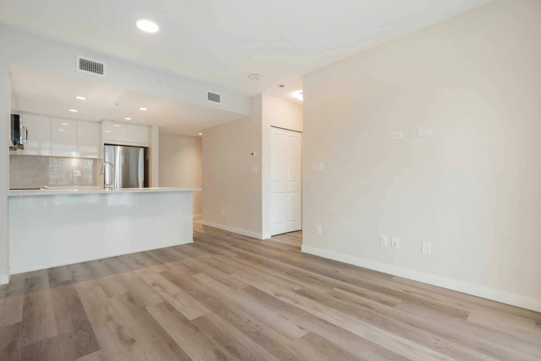 907-1182 Westwood Street, Coquitlam, BC, V3B 0T9 - 6