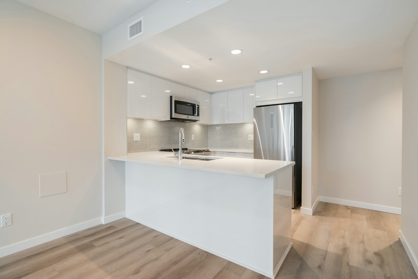 907-1182 Westwood Street, Coquitlam, BC, V3B 0T9 - 10
