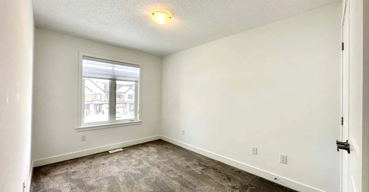 297 Joshua Street, Ottawa, ON, K1W 0N8 - 9