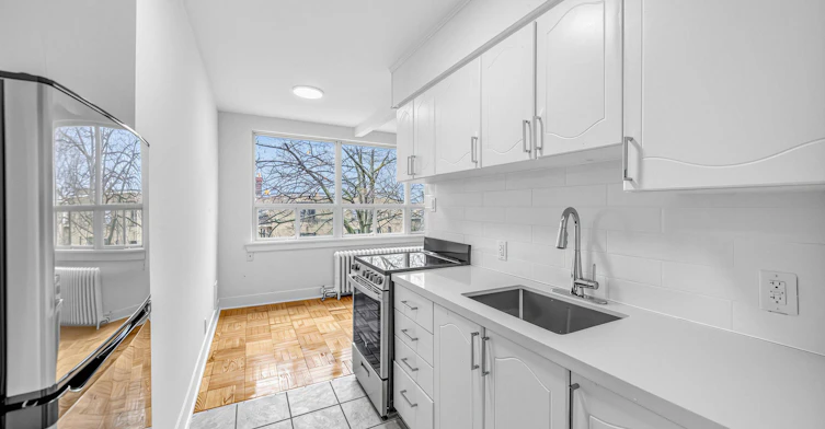46 Montye Avenue, Toronto, ON, M6S 2G9 - 5