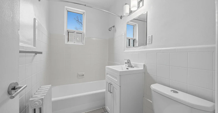 46 Montye Avenue, Toronto, ON, M6S 2G9 - 4