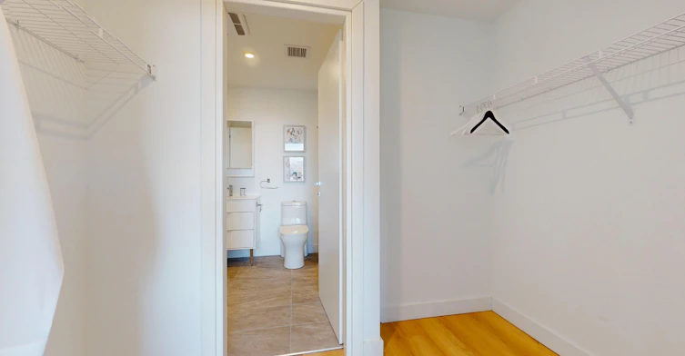 202-1001 Lucien L'allier, Montréal, QC, H3G 0G7 - 18