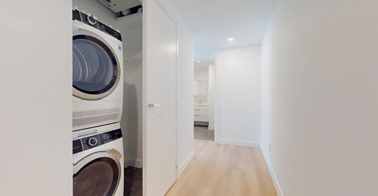 202-1001 Lucien L'allier, Montréal, QC, H3G 0G7 - 2