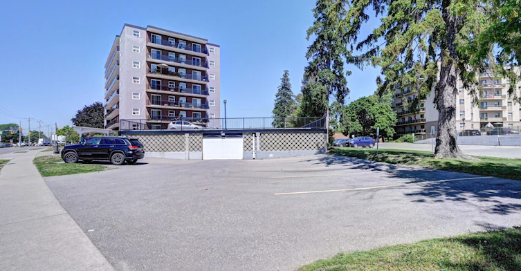 B02-301 Fairview Drive, Brantford, ON, N3R 2X4 - 23