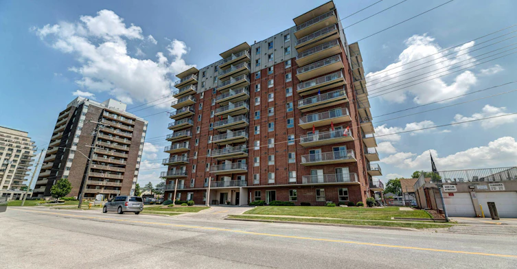 102-11 Derby Lane, Sarnia, ON, N7T 7V2 - 2