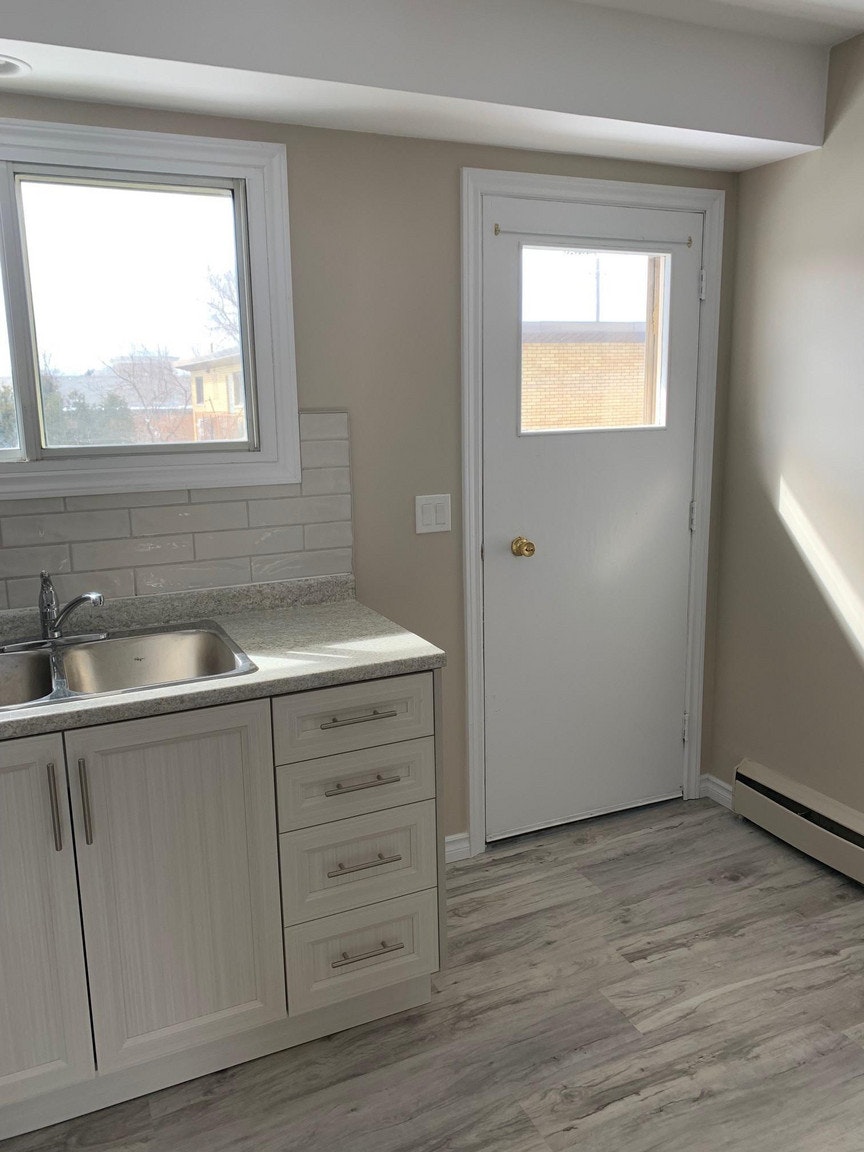 5 Meyer Drive, Guelph, ON, N1E 4H1 - 8