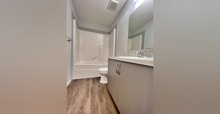 002-213 Mountain Street, Cochrane, AB, T4C 1C9 - 13