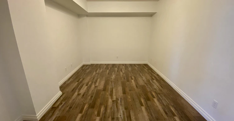 2504 109 Street, Edmonton, AB, T6J 2H3 - 9