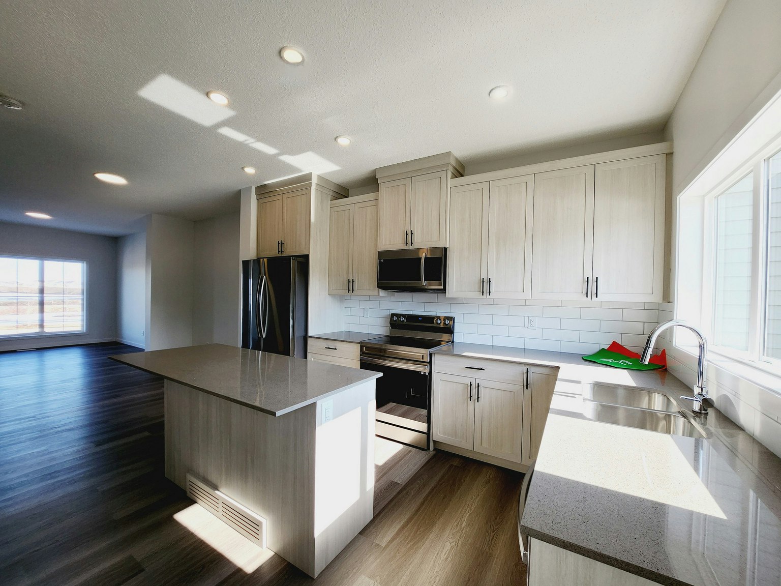 5243 Edgemont Boulevard Northwest, Edmonton, AB, T6M 2N6