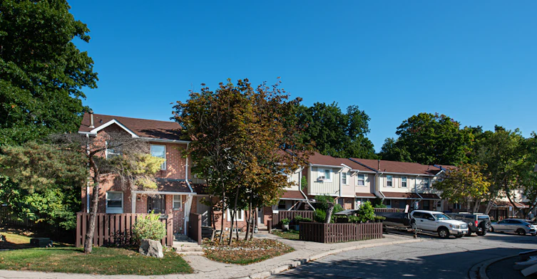0050-3061 Sir John's Homestead, Mississauga, ON, L5L 3H9 - 3
