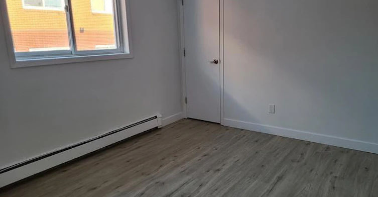 11218 124 Street, Edmonton, AB, T5M 0J8 - 7