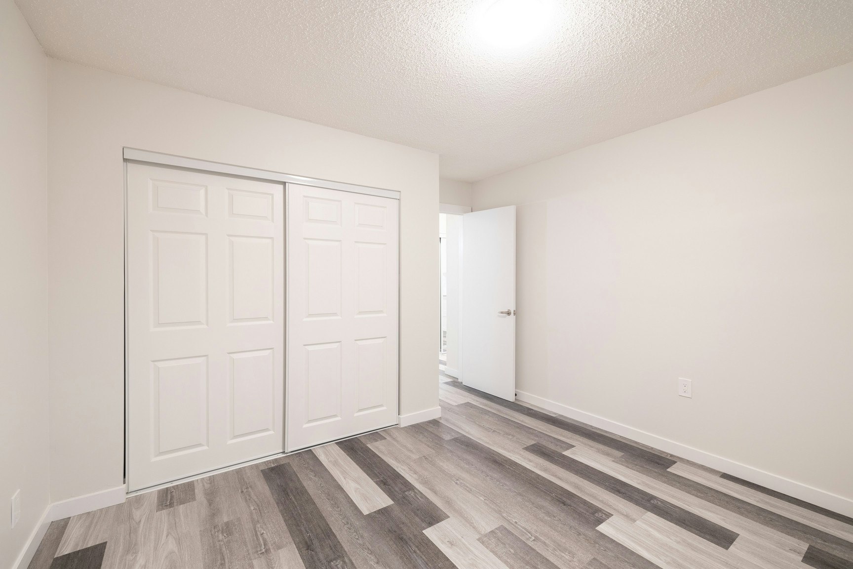 9750 82 Avenue Northwest, Edmonton, AB, T6E 1Y5 - 8