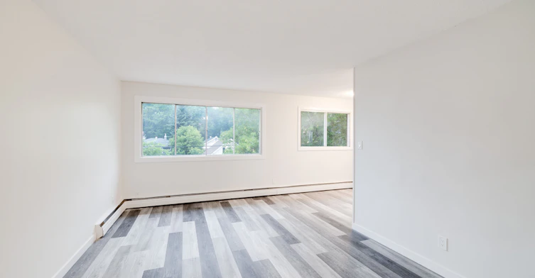 9750 82 Avenue Northwest, Edmonton, AB, T6E 1Y5 - 16