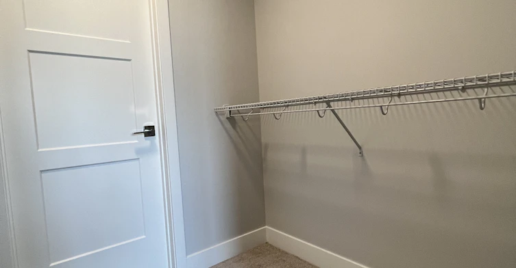 203-8355 19 Avenue SW, Calgary, AB, T3E 0H2 - 9