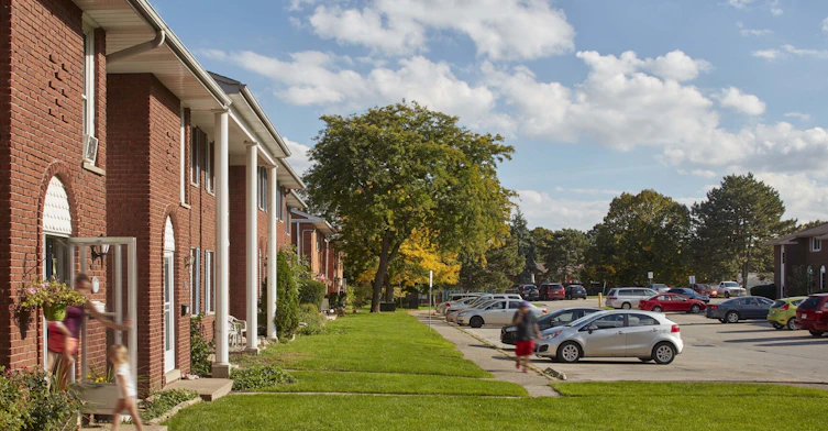 0879-610 Surrey Lane, Burlington, ON, L7T 3S6 - 9