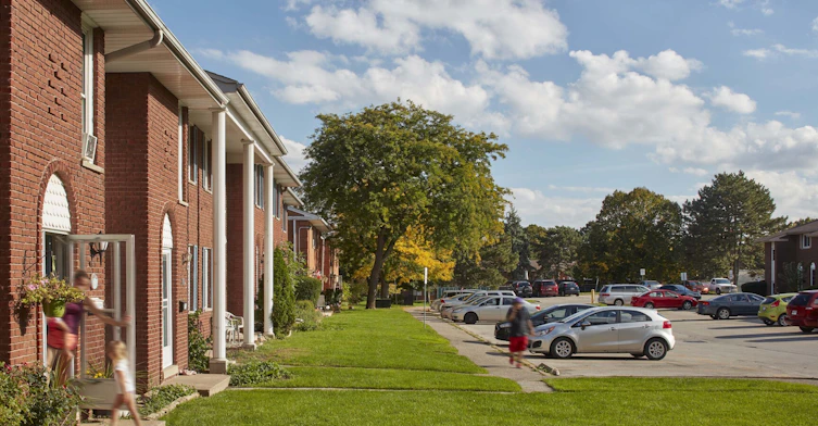 0884-610 Surrey Lane, Burlington, ON, L7T 3S6 - 9