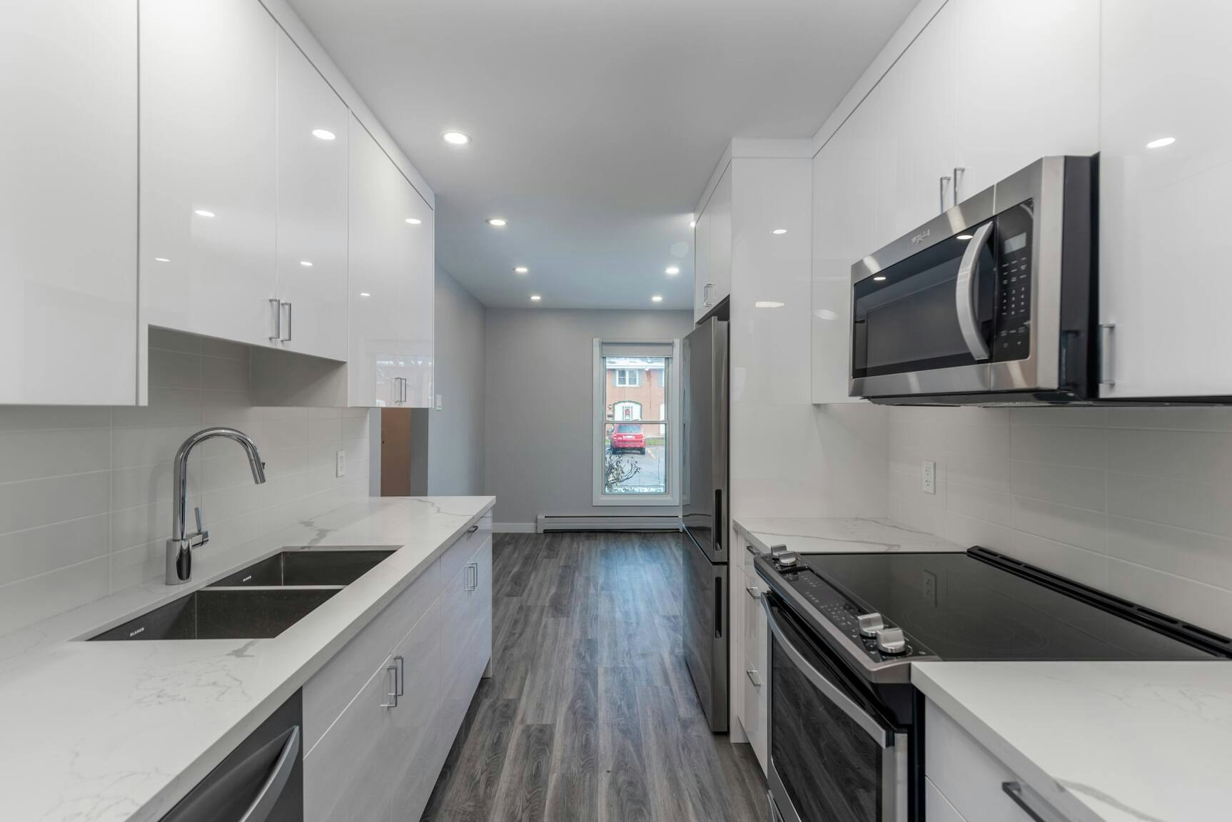 0884-610 Surrey Lane, Burlington, ON, L7T 3S6 - 23