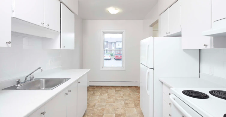 0935-610 Surrey Lane, Burlington, ON, L7T 3S6 - 4