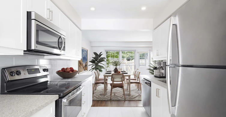 0702-59-59 Waterford Drive, Toronto, ON, M9R 2N6