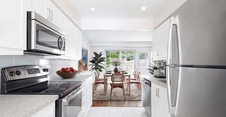 0405-55-59 Waterford Drive, Toronto, ON, M9R 2N6