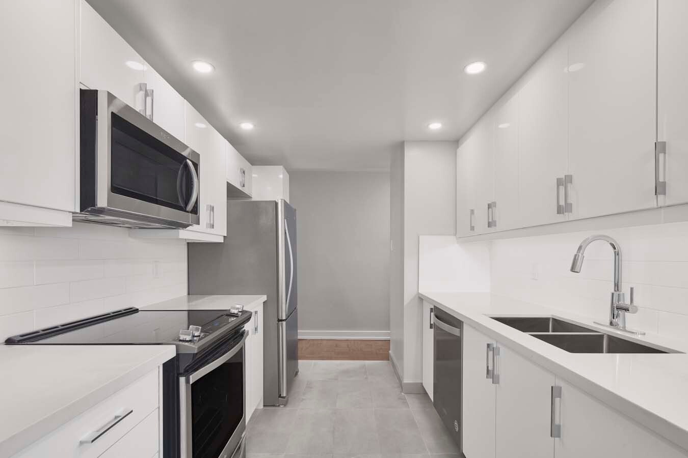 0405-55-59 Waterford Drive, Toronto, ON, M9R 2N6 - 4