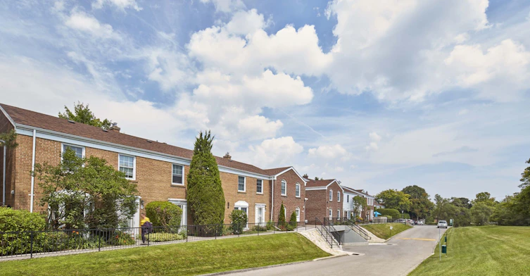 0404-55-59 Waterford Drive, Toronto, ON, M9R 2N6 - 9