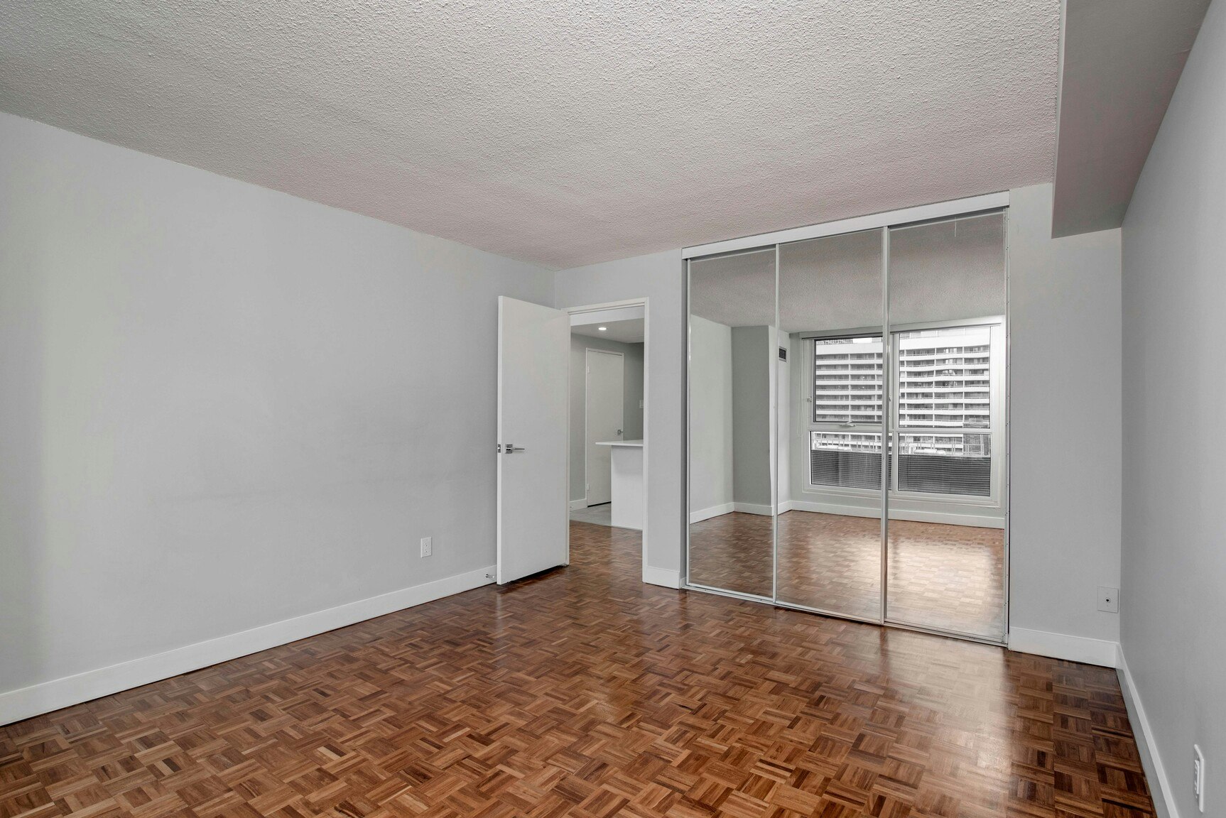 0713-235 Bloor Street East, Toronto, ON, M4W 3Y3 - 14