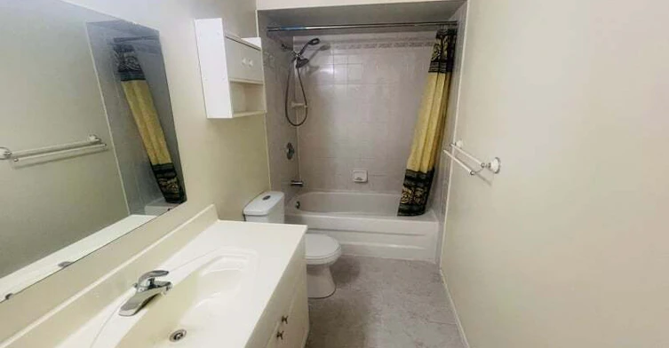 A-16 Sonnet Crescent, Ottawa, ON, K2H 8W7 - 8