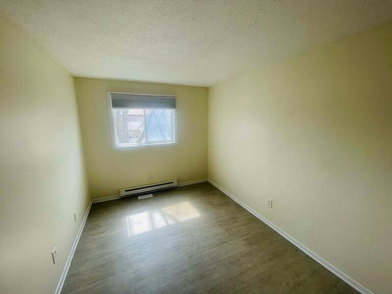 A-16 Sonnet Crescent, Ottawa, ON, K2H 8W7 - 9