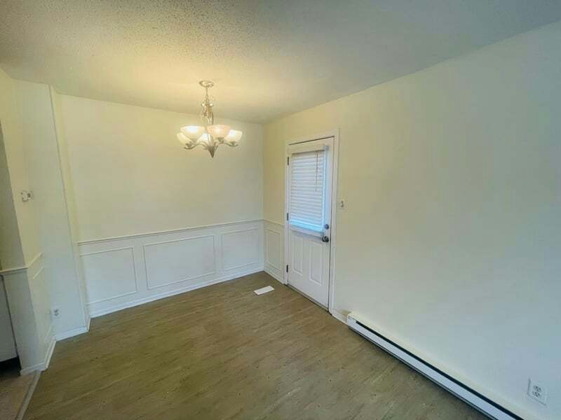 A-16 Sonnet Crescent, Ottawa, ON, K2H 8W7 - 3