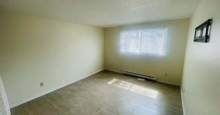 A-16 Sonnet Crescent, Ottawa, ON, K2H 8W7 - 5