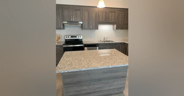 B67-261 Woodbine Avenue, Kitchener, ON, N2R 0P7 - 4