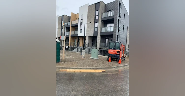 B67-261 Woodbine Avenue, Kitchener, ON, N2R 0P7