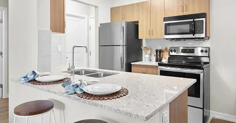 17103 94a Avenue Northwest, Edmonton, AB, T5T 6V8 - 4