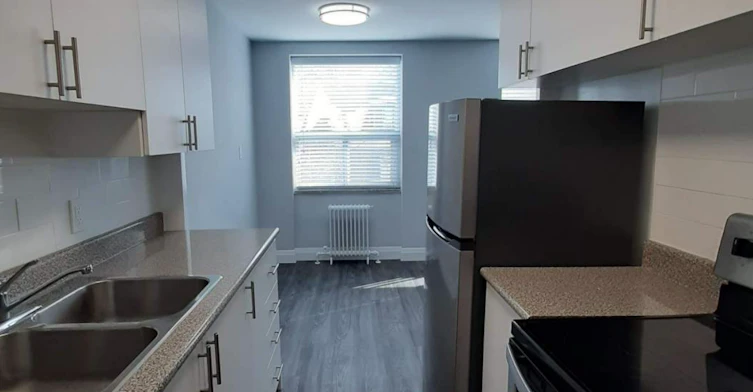 212-5 Benlamond Avenue, Toronto, ON, M4E 1Y8 - 2