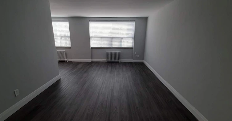 212-5 Benlamond Avenue, Toronto, ON, M4E 1Y8 - 4