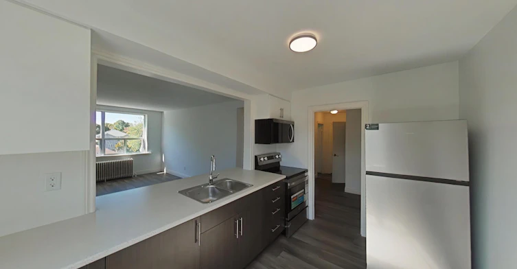 10-06-3 Drexel Road, Toronto, ON, M6A 2L4 - 2