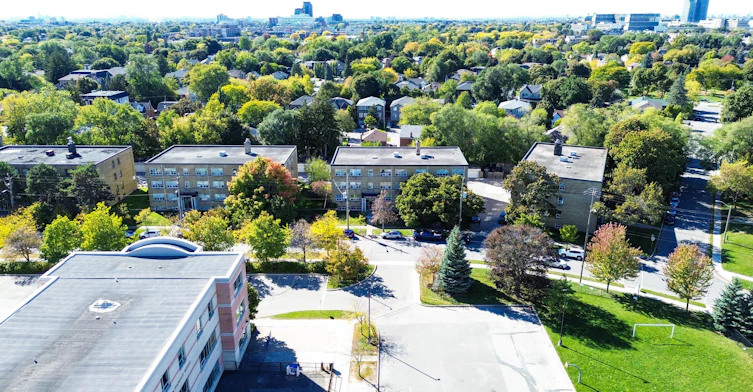 10-06-3 Drexel Road, Toronto, ON, M6A 2L4 - 21