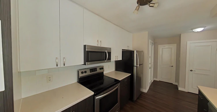3-16-3 Drexel Road, Toronto, ON, M6A 2L4 - 3