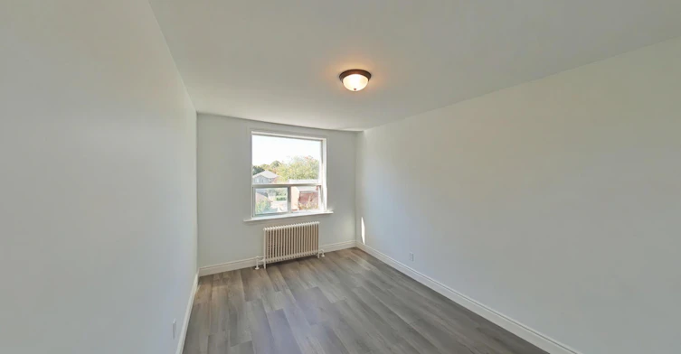 10-02-3 Drexel Road, Toronto, ON, M6A 2L4 - 10