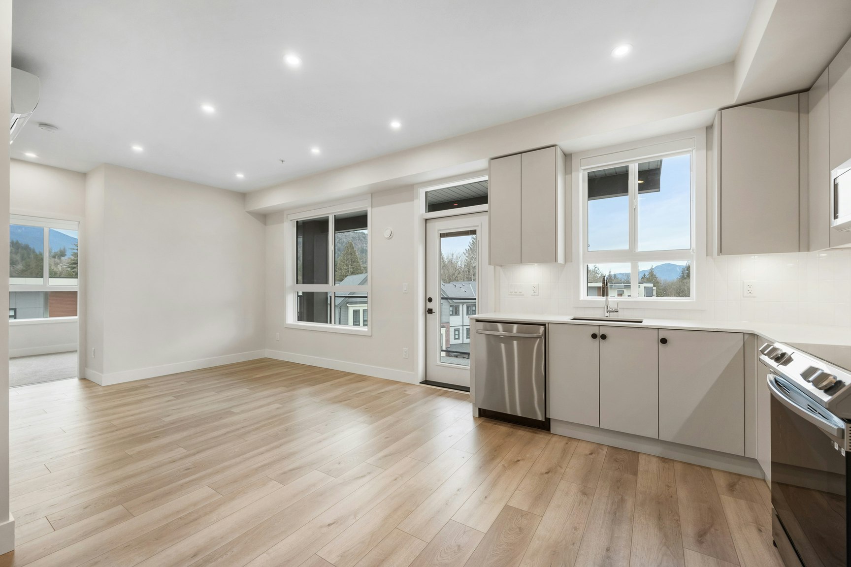 45511 Campus Drive, Chilliwack, BC, V2R 6K8 - 3
