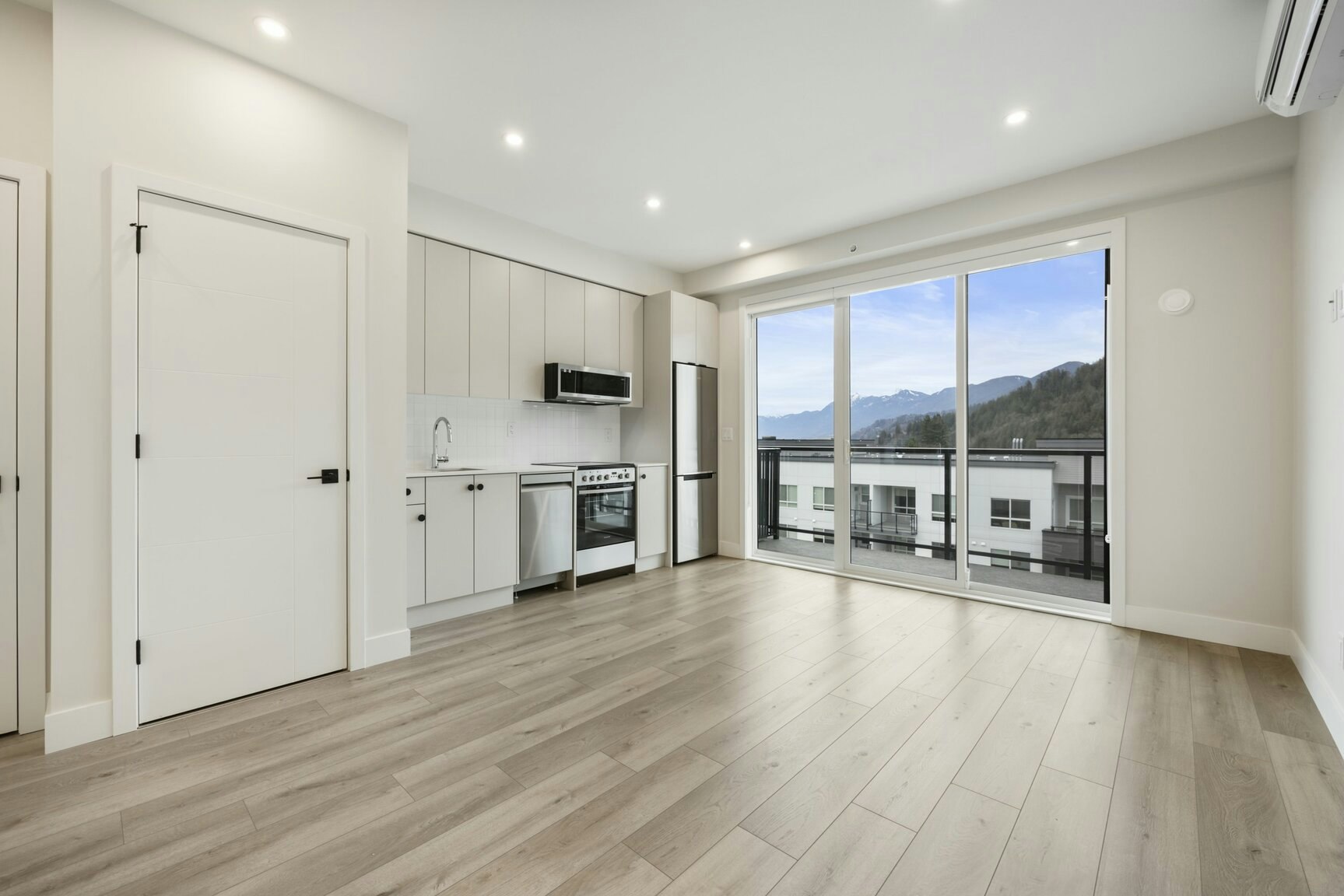 45511 Campus Drive, Chilliwack, BC, V2R 6K8 - 2